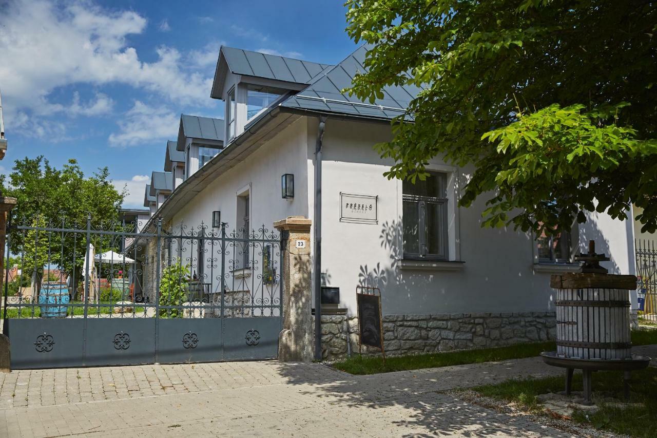 Preselo Pinceszet Es Vendeghaz Bed & Breakfast Erdobenye Exterior photo